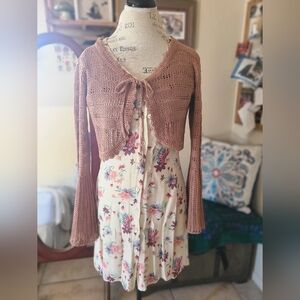 New Angie flare sleeve tie front crop crochet cardigan size medium